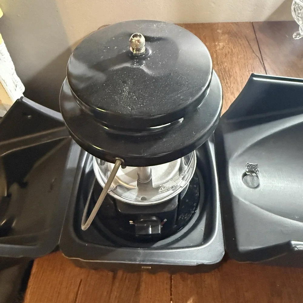 Coleman Deluxe Propane Lantern With Case Portable Camping Light Outdoor‎ US